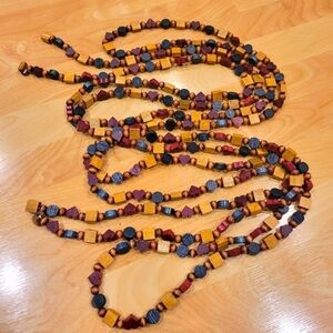 Wood bead geometric heart square garland